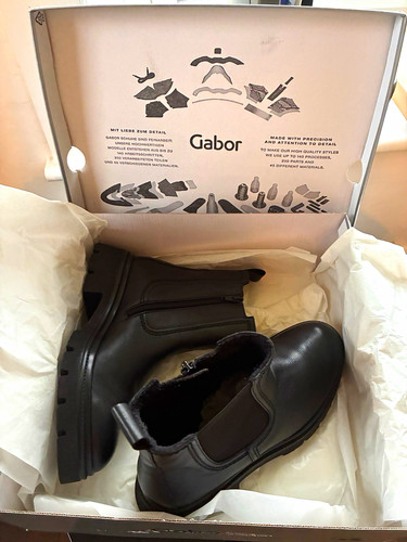 Gabor 850 black leather - 71.850,