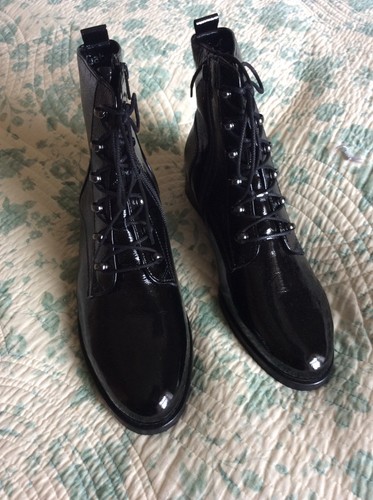 Gabor black patent lace-up